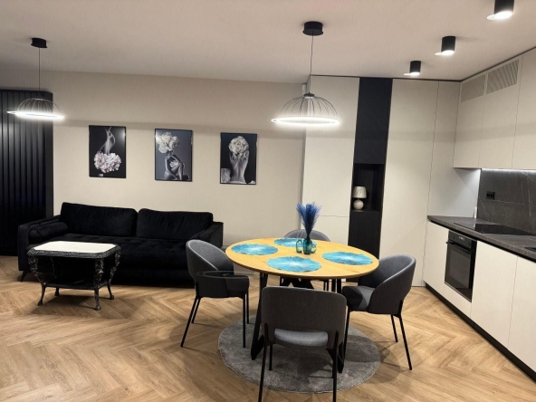 Дава се под наем Тристаен апартамент в София, Дианабад - 140 кв.м за 1346.4 € - Снимка #1