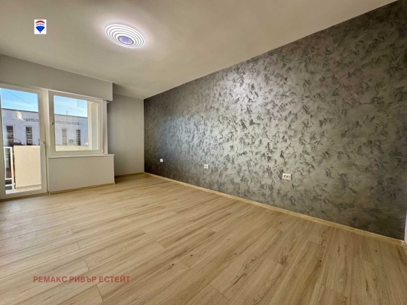 Двустаен апартамент в Русе, Широк център - 60 кв.м за 892 €/кв.м - Снимка #1