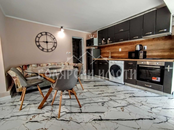 Дава се под наем Двустаен апартамент в Велико Търново, Център - 42 кв.м за 359.04 € - Снимка #1