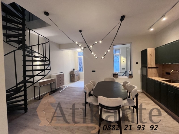 Четиристаен апартамент в София, Център - 200 кв.м за 1173 €/кв.м - Снимка #1