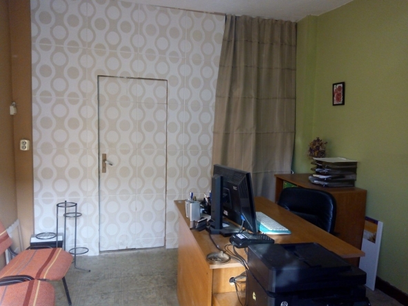 Дава се под наем Офис в Варна, Автогара - 18 кв.м за 147.9 € - Снимка #1