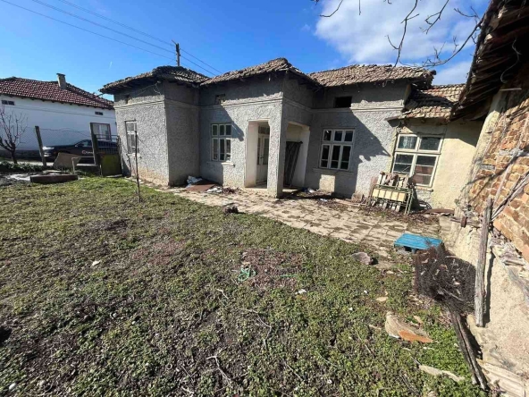 Къща в с. Здравец, Област Търговище - 150 кв.м за 136 €/кв.м - Снимка #1
