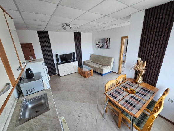 Тристаен апартамент в к.к. Слънчев бряг - 77 кв.м за 587 €/кв.м - Снимка #1