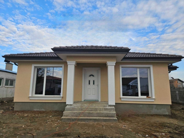 Къща в с. Рогош, Област Пловдив - 195 кв.м за 654 €/кв.м - Снимка #1