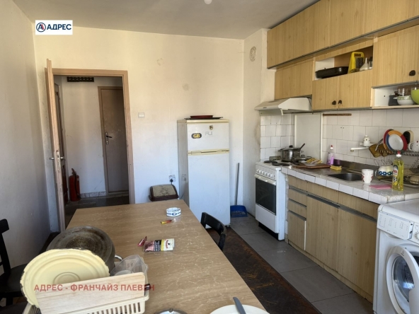 Тристаен апартамент в Плевен, Идеален център - 96 кв.м за 957 €/кв.м - Снимка #1