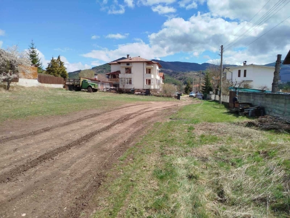 Парцел в с. Хвойна, Област Смолян - 463 кв.м за 39 €/кв.м - Снимка #1