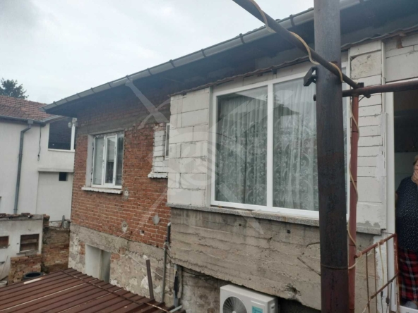 Етаж от къща в Пазарджик, Център - 101 кв.м за 523 €/кв.м - Снимка #1