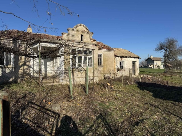 Къща в с. Новаково, Област Варна - 1 кв.м за 23460 €/кв.м - Снимка #1