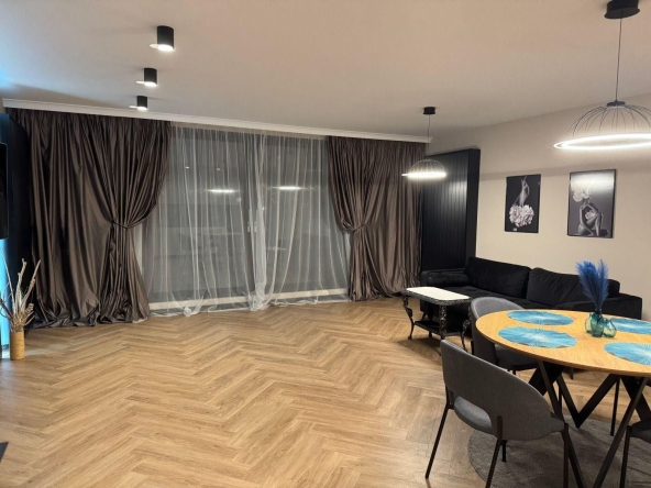 Дава се под наем Тристаен апартамент в София, Дианабад - 140 кв.м за 1594.77 € - Снимка #1