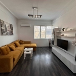 Дава се под наем Тристаен апартамент в Варна, Център - 105 кв.м за 797.64 € - Снимка #1