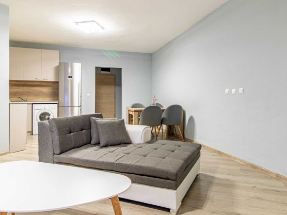 Дава се под наем Тристаен апартамент в София, Студентски град - 106 кв.м за 699 € - Снимка #1