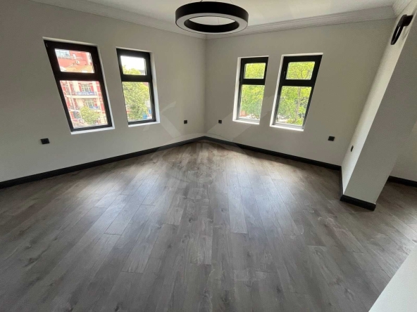 Тристаен апартамент в Пловдив, Мараша - 89 кв.м за 3034 €/кв.м - Снимка #1