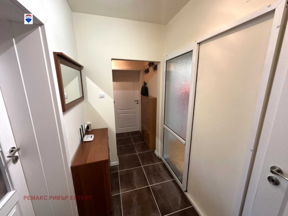 Тристаен апартамент в Русе, Здравец Изток - 71 кв.м за 1035 €/кв.м - Снимка #1