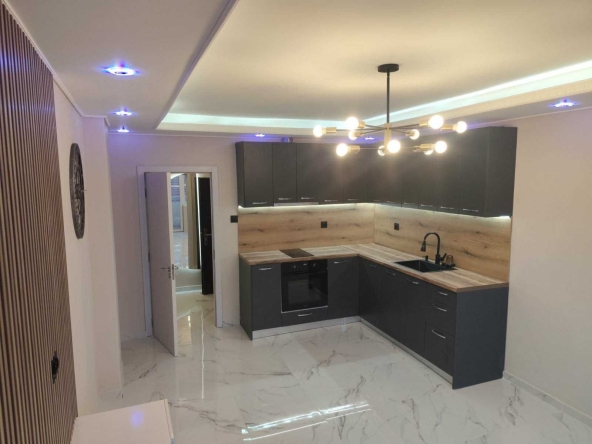 Двустаен апартамент в Плевен, Широк център - 67 кв.м за 944 €/кв.м - Снимка #1