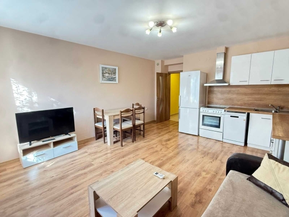 Дава се под наем Тристаен апартамент в Бургас, Възраждане - 70 кв.м за 663 € - Снимка #1