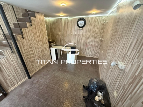 Дава се под наем Офис в Бургас, Център - 24 кв.м за 348.84 € - Снимка #1