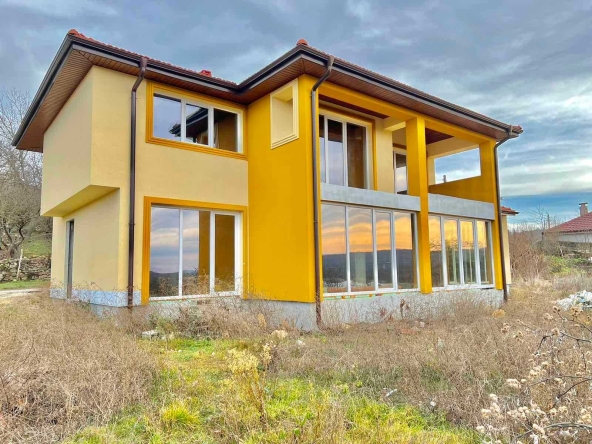 Къща в с. Писанец, Област Русе - 250 кв.м за 404 €/кв.м - Снимка #1