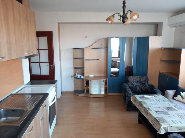 Дава се под наем Двустаен апартамент в София, Красно село - 55 кв.м за 647.19 € - Снимка #1