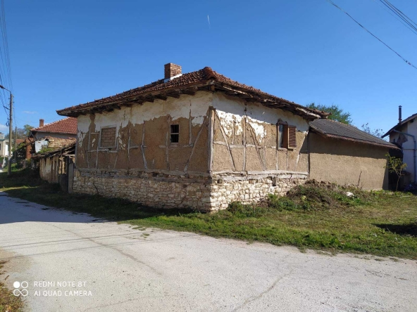 Парцел в с. Ъглен, Област Ловеч - 530 кв.м за 19 €/кв.м - Снимка #1