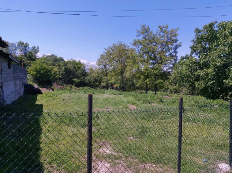 Парцел в с. Брягово, Област Пловдив - 730 кв.м за 5 €/кв.м - Снимка #1