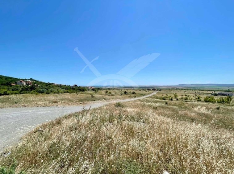 Парцел в с. Кошарица, Област Бургас - 2363 кв.м за 7 €/кв.м - Снимка #1