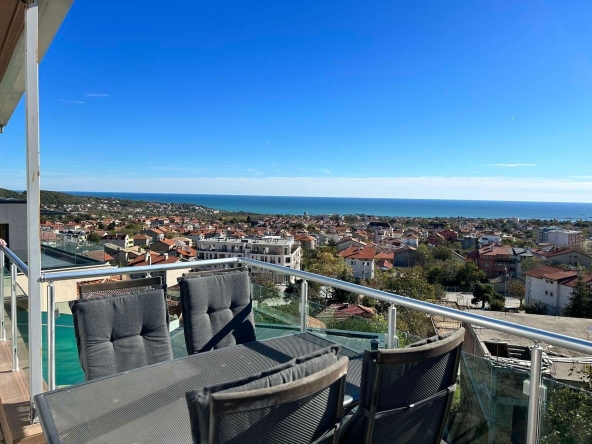 Тристаен апартамент в Варна, Център - 148 кв.м за 913 €/кв.м - Снимка #1