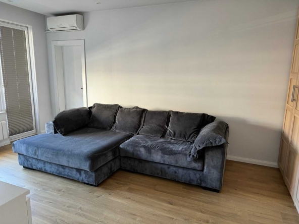 Дава се под наем Двустаен апартамент в София, Гео Милев - 70 кв.м за 484.5 € - Снимка #1