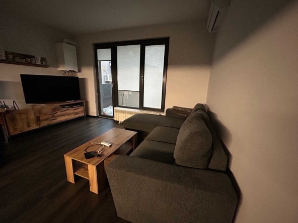 Дава се под наем Тристаен апартамент в София, Красно село - 115 кв.м за 530 € - Снимка #1