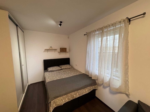 Дава се под наем Двустаен апартамент в София, Бъкстон - 40 кв.м за 408 € - Снимка #1