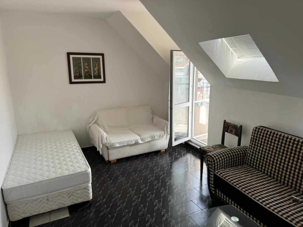 Дава се под наем Тристаен апартамент в Бургас, Братя Миладинови - 80 кв.м за 300 € - Снимка #1