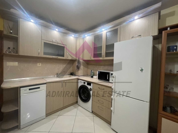 Дава се под наем Двустаен апартамент в Варна, Цветен квартал - 66 кв.м за 458.49 € - Снимка #1