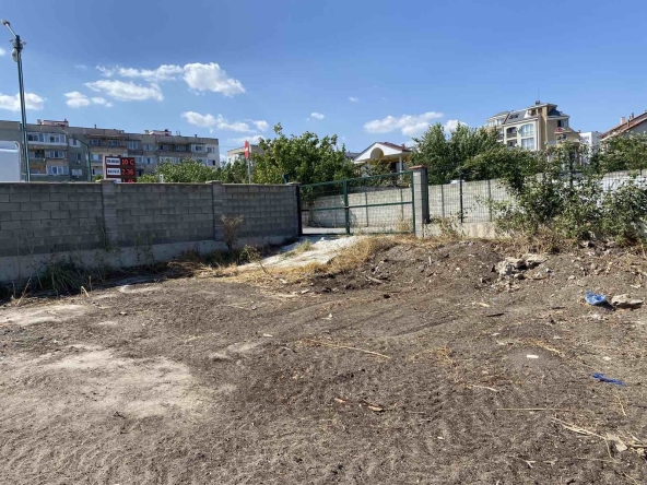 Дава се под наем Парцел в Аксаково - 800 кв.м за 510 € - Снимка #1