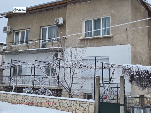 Етаж от къща в Враца, Река Лева - 100 кв.м за 765 €/кв.м - Снимка #1