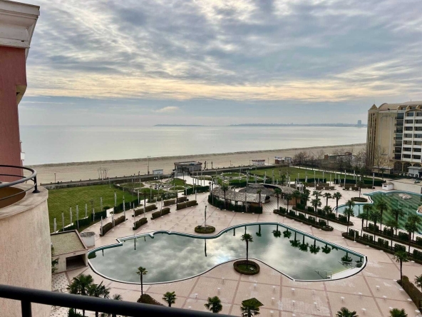 Двустаен апартамент в к.к. Слънчев бряг - 100 кв.м за 581 €/кв.м - Снимка #1