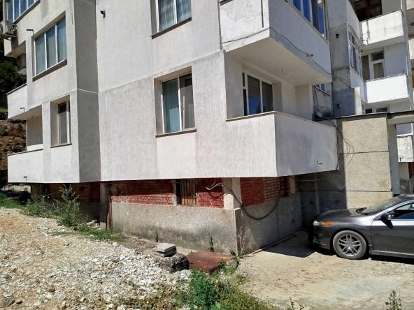Двустаен апартамент в Смолян, Стар център - 73 кв.м за 594 €/кв.м - Снимка #1