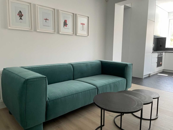 Дава се под наем Двустаен апартамент в София, Център - 65 кв.м за 458.49 € - Снимка #1