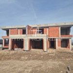 Къща в с. Марково, Област Пловдив - 242 кв.м за 790 €/кв.м - Снимка #1