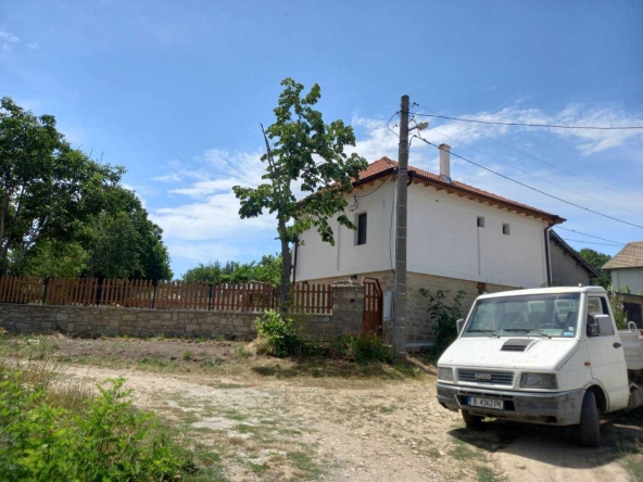 Къща в с. Писарево, Област Шумен - 112 кв.м за 428 €/кв.м - Снимка #1