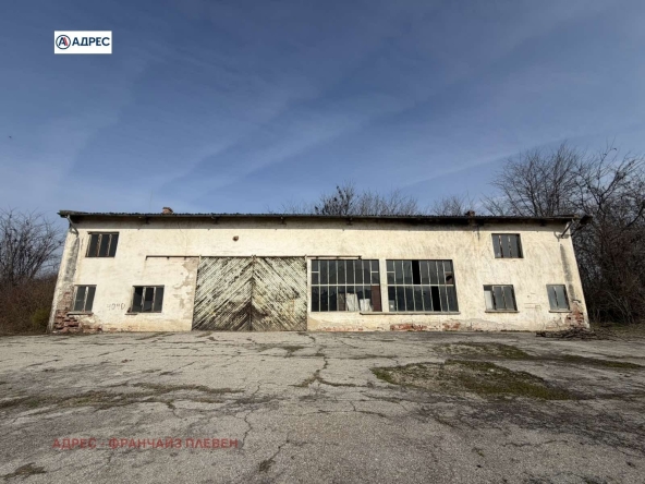 Склад в с. Бутово, Област Велико Търново - 363 кв.м за 85 €/кв.м - Снимка #1