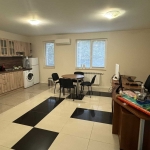 Дава се под наем Тристаен апартамент в София, Градина - 110 кв.м за 797.64 € - Снимка #1