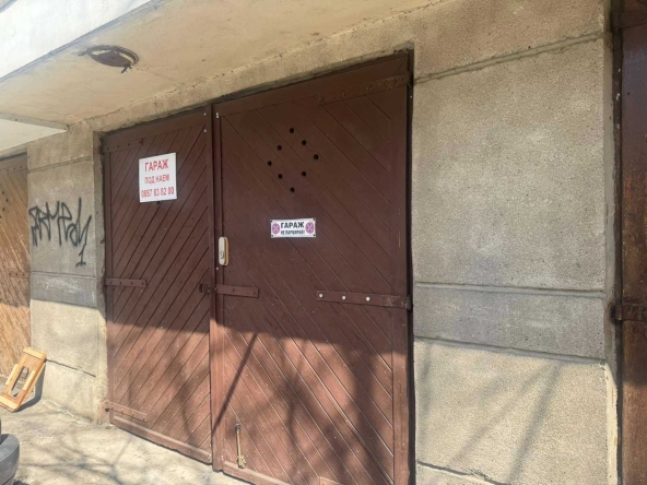 Дава се под наем Гараж / Паркомясто в Варна, Нептун - 19 кв.м за 214.2 € - Снимка #1