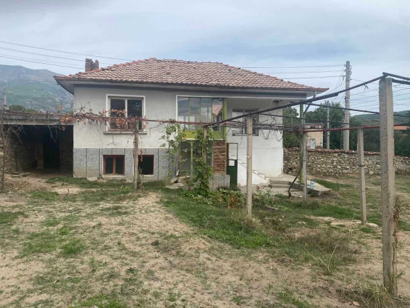 Къща в с. Васил Левски, Област Пловдив - 90 кв.м за 425 €/кв.м - Снимка #1