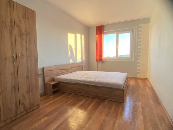 Дава се под наем Тристаен апартамент в с. Ветрино, Област Варна - 85 кв.м за 298.86 € - Снимка #1