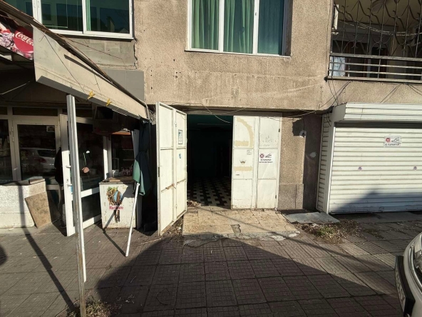 Дава се под наем Гараж / Паркомясто в Пловдив, Център - 23 кв.м за 219.3 € - Снимка #1