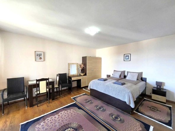 Дава се под наем Едностаен апартамент в Банско - 55 кв.м за 298.86 € - Снимка #1