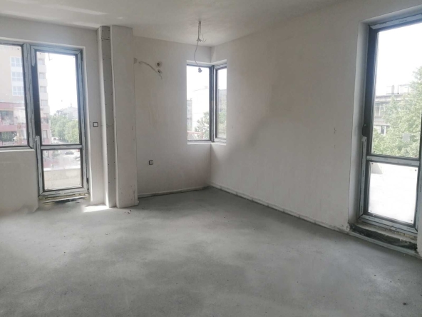 Тристаен апартамент в Пловдив, Въстанически - 169 кв.м за 598 €/кв.м - Снимка #1