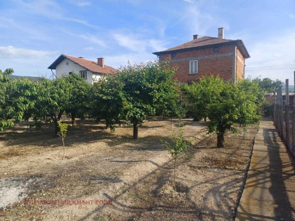 Къща в с. Синитово, Област Пазарджик - 150 кв.м за 476 €/кв.м - Снимка #1