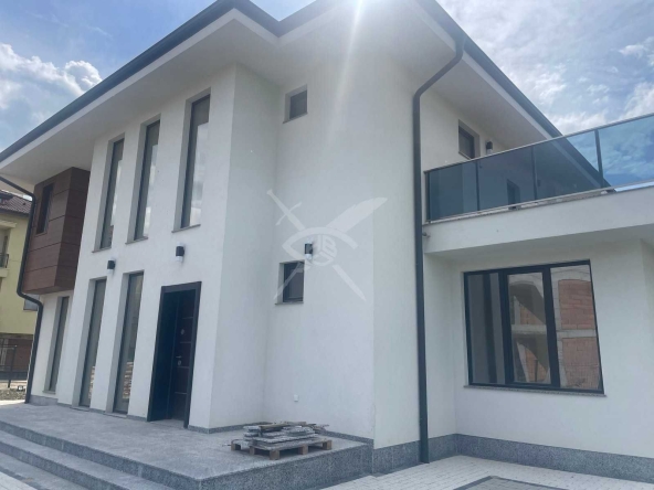 Къща в Пловдив, Беломорски - 290 кв.м за 686 €/кв.м - Снимка #1