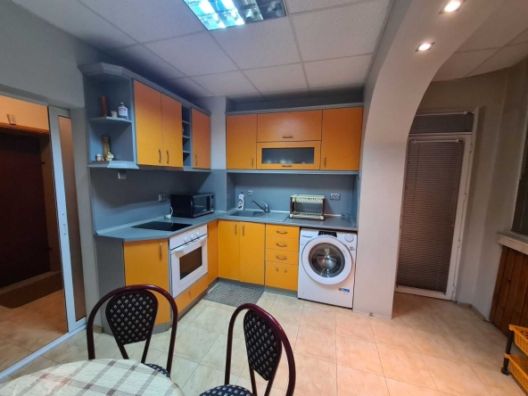 Дава се под наем Двустаен апартамент в Любимец - 70 кв.м за 244.29 € - Снимка #1