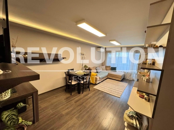 Дава се под наем Тристаен апартамент в Варна, Чайка - 70 кв.м за 797.64 € - Снимка #1